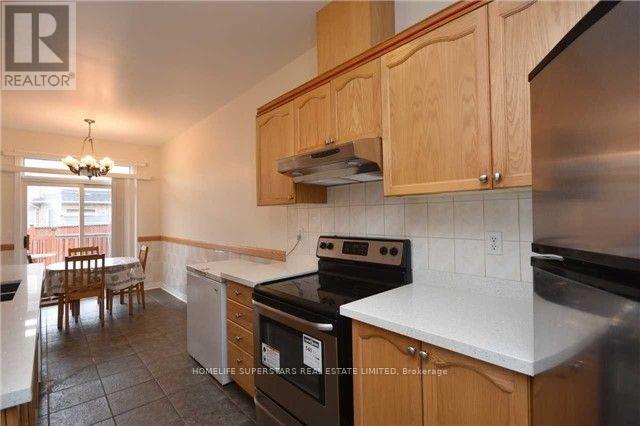 Photo 7 of 967 Ledbury Crescent, Mississauga ON