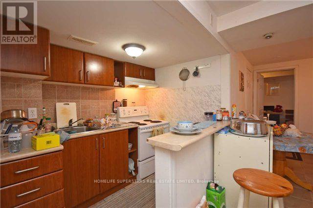 Photo 14 of 967 Ledbury Crescent, Mississauga ON