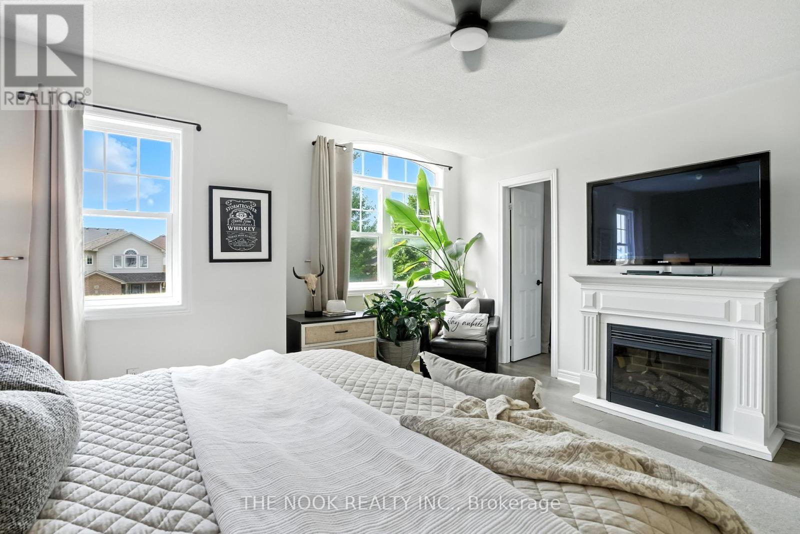 Photo 17 of 44 Staples Avenue, Clarington ON