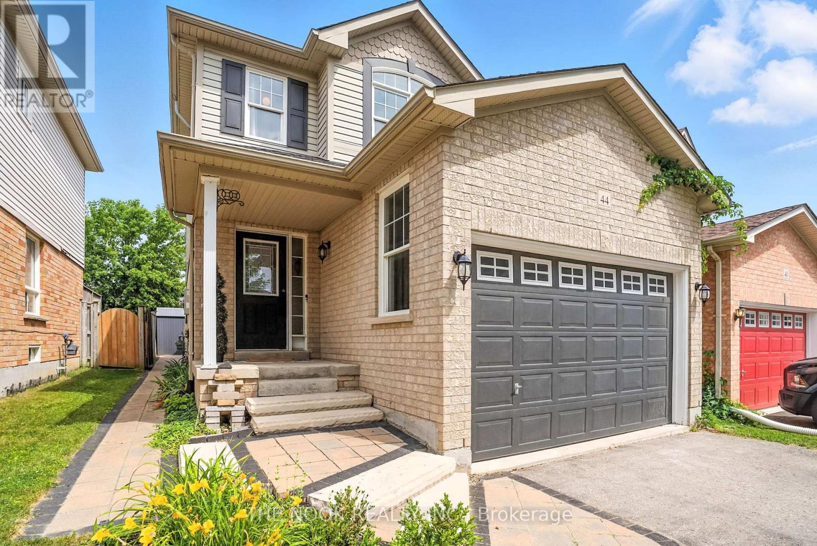 Photo 2 of 44 Staples Avenue, Clarington ON