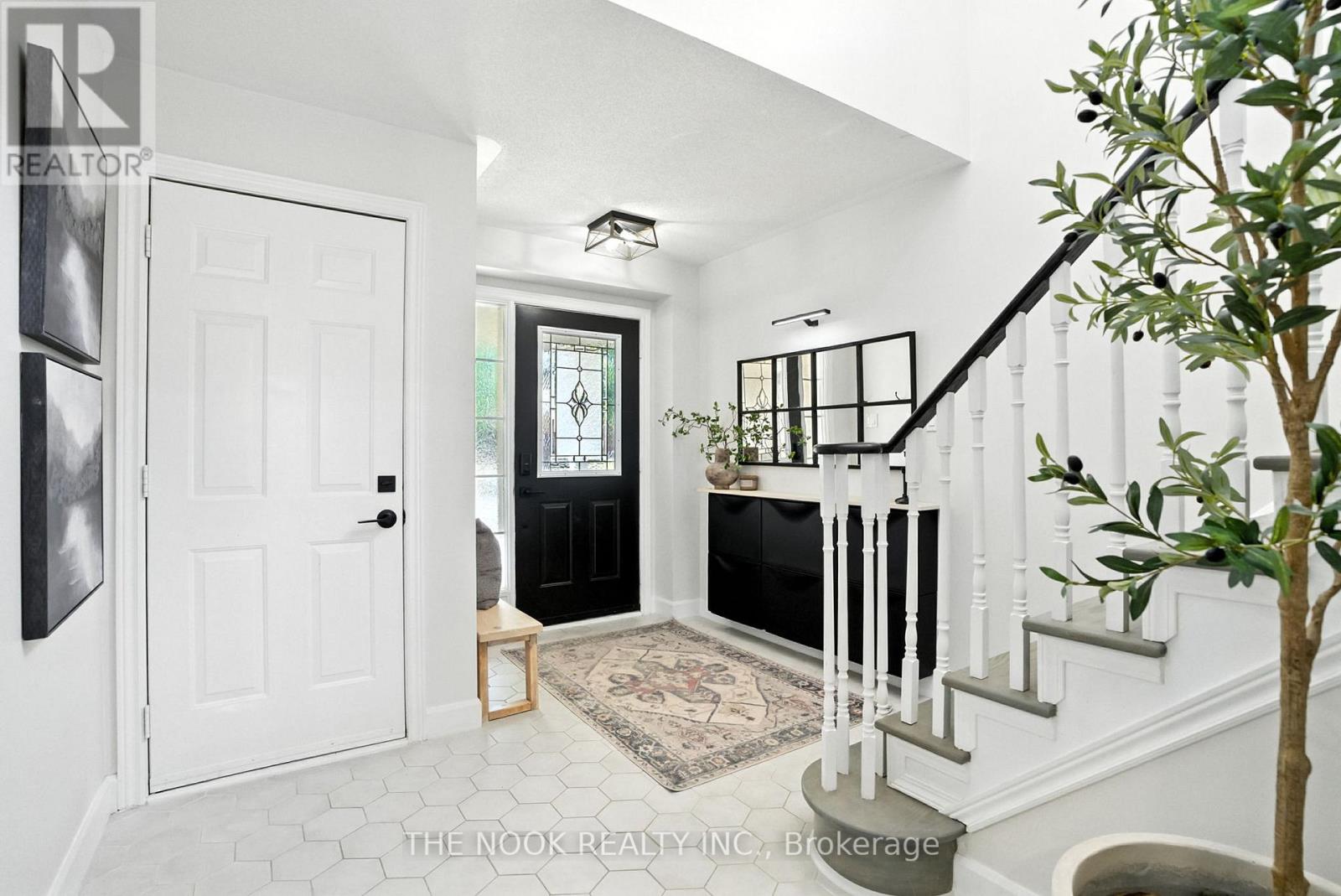 Photo 7 of 44 Staples Avenue, Clarington ON