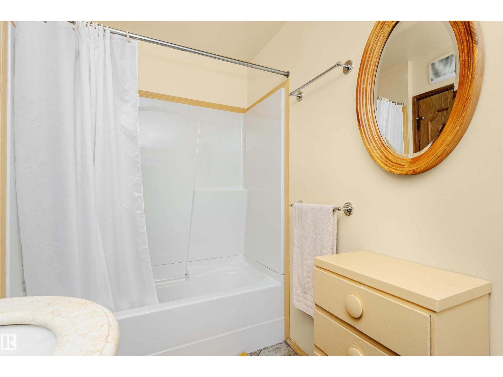 Photo 21 of 11216 70 Av Nw, Edmonton AB