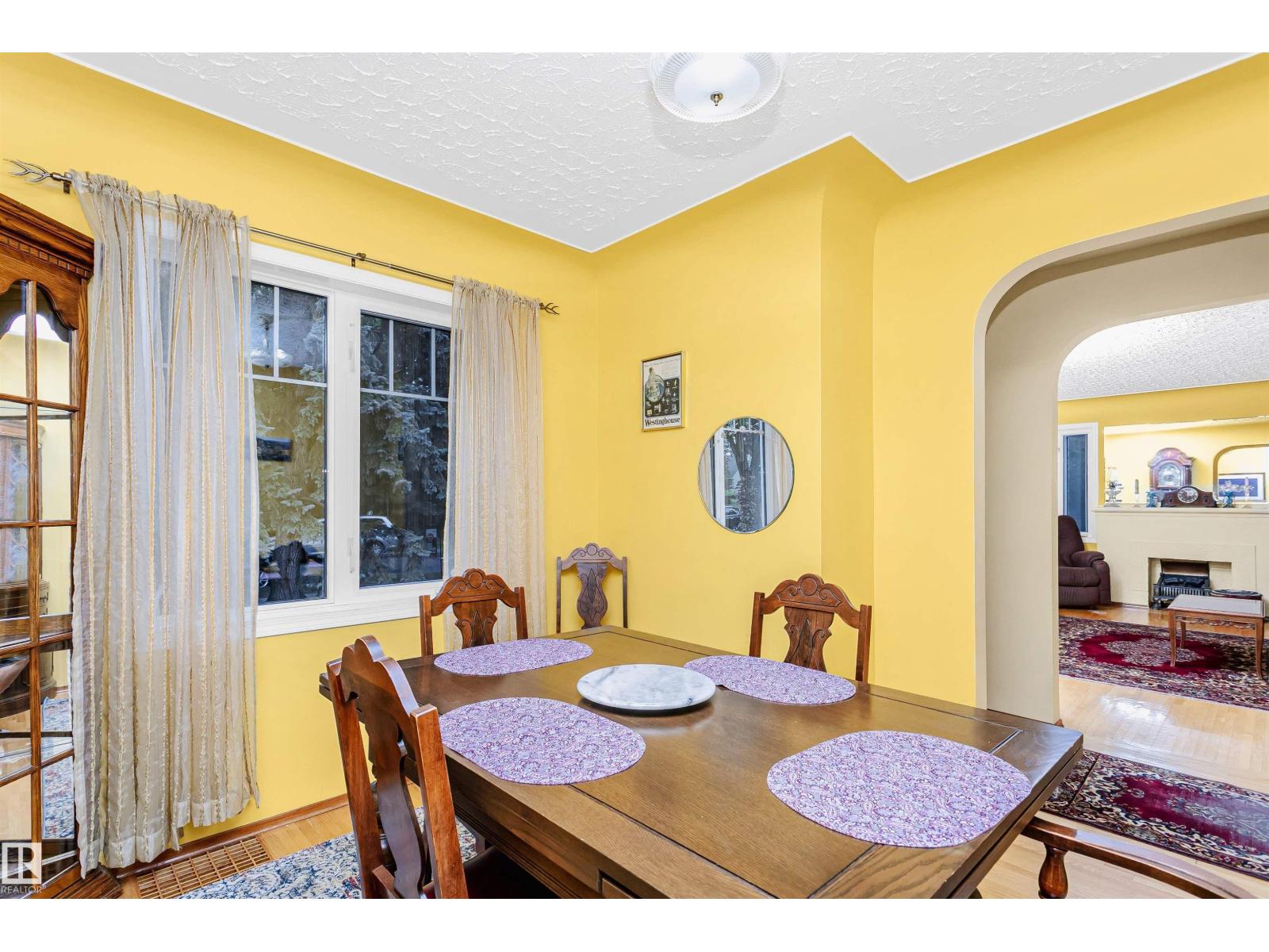Photo 9 of 11216 70 Av Nw, Edmonton AB