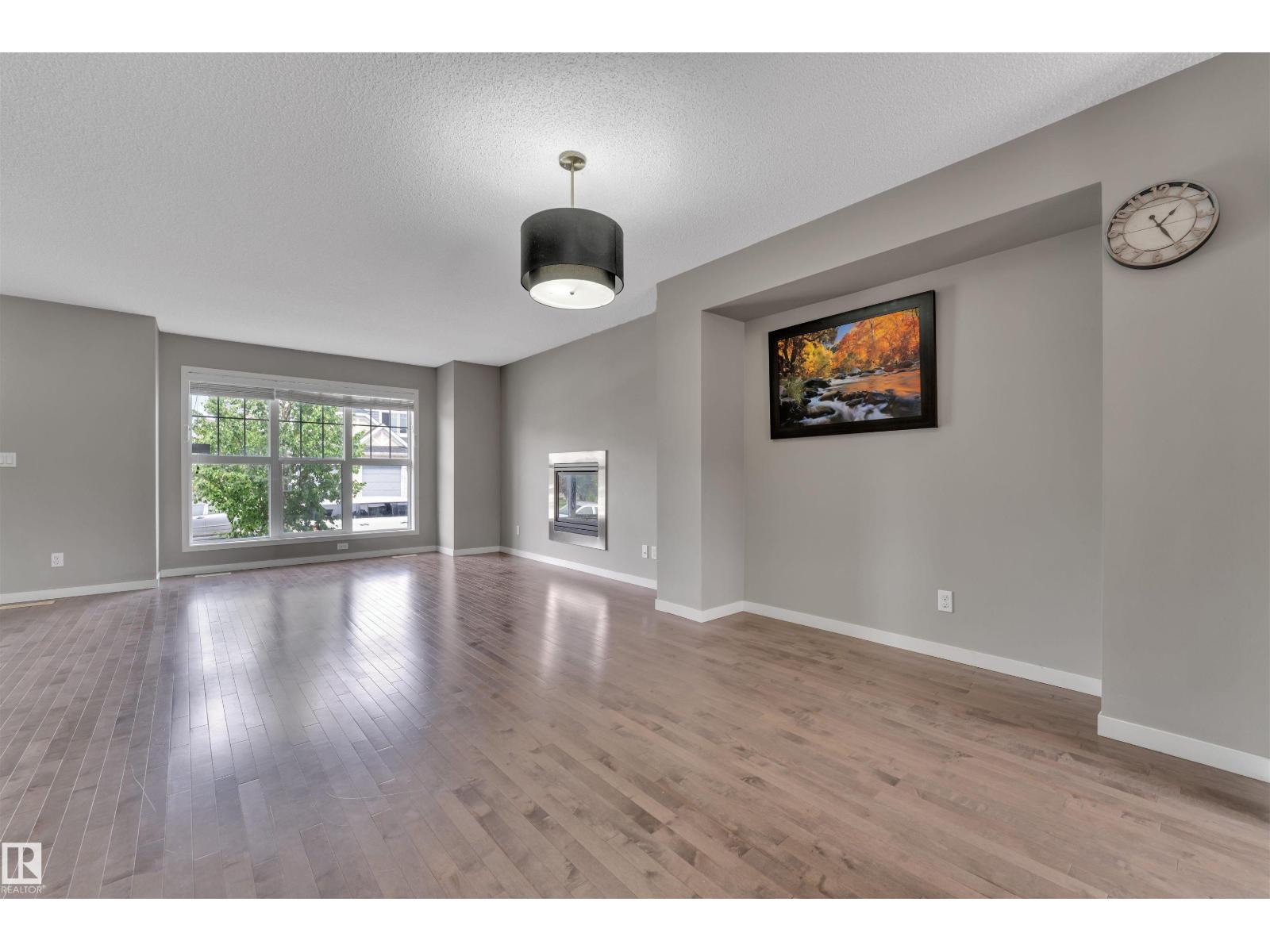 Photo 12 of 5239 20 Av Sw, Edmonton AB