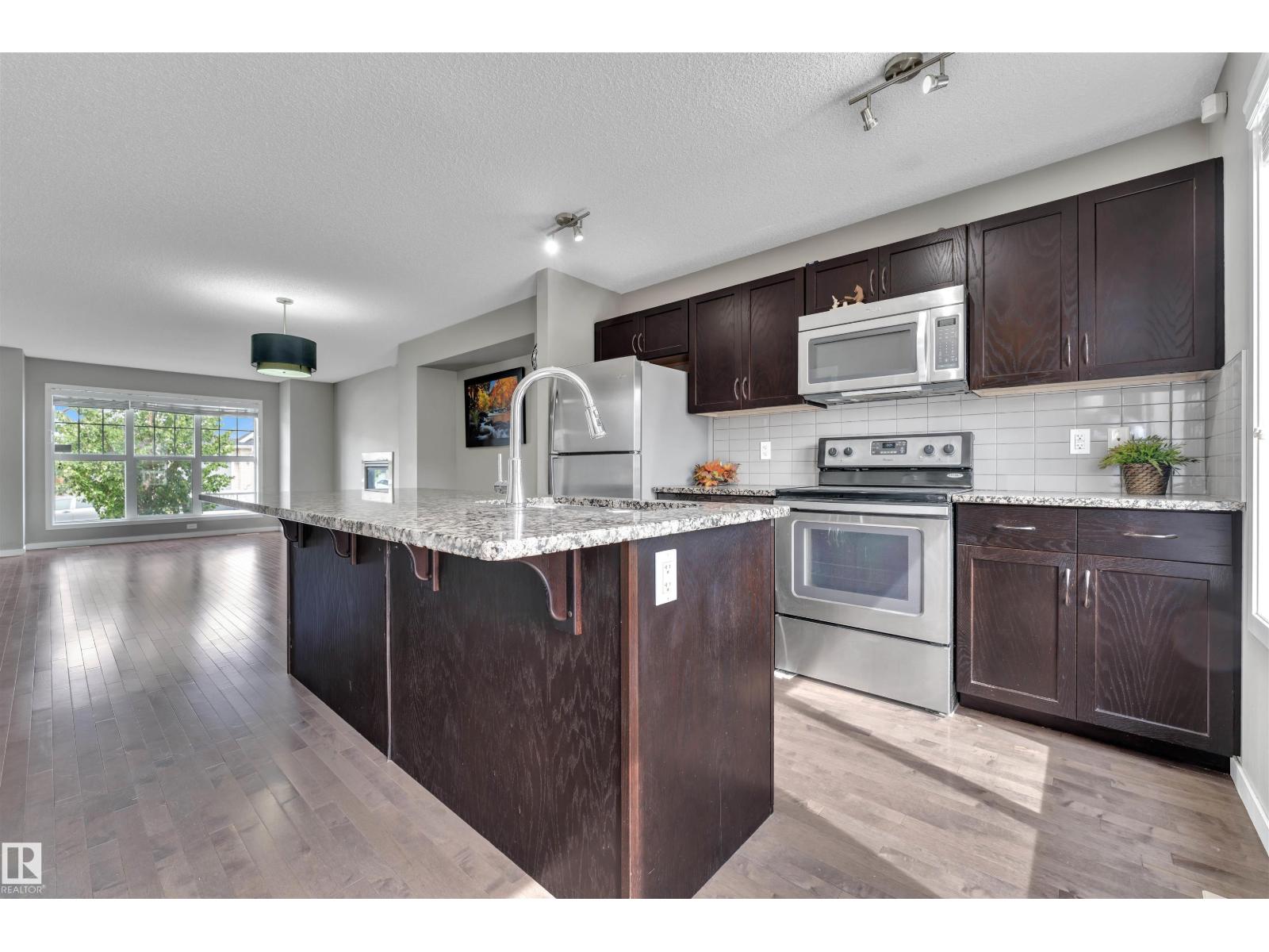 Photo 13 of 5239 20 Av Sw, Edmonton AB