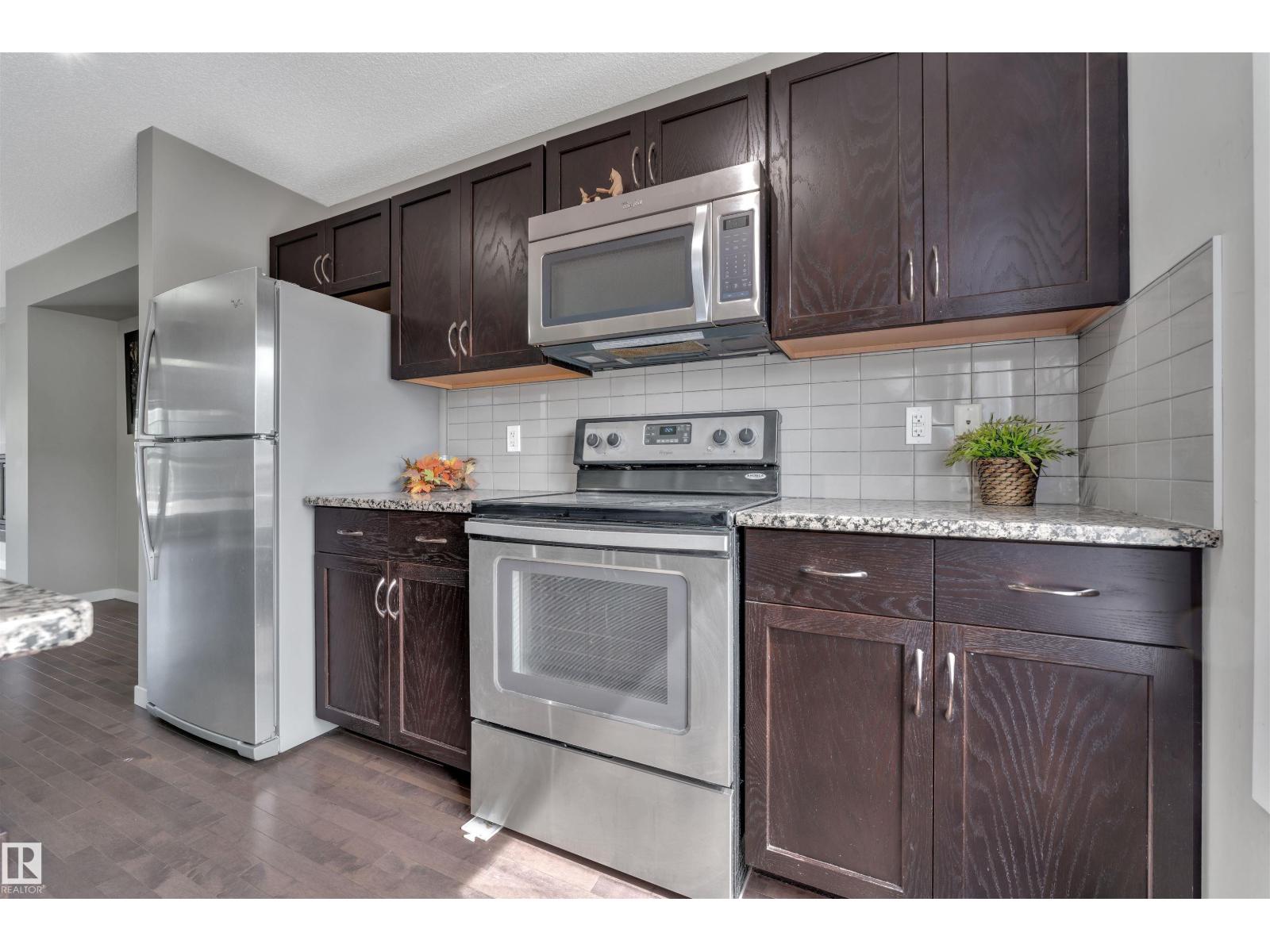 Photo 14 of 5239 20 Av Sw, Edmonton AB