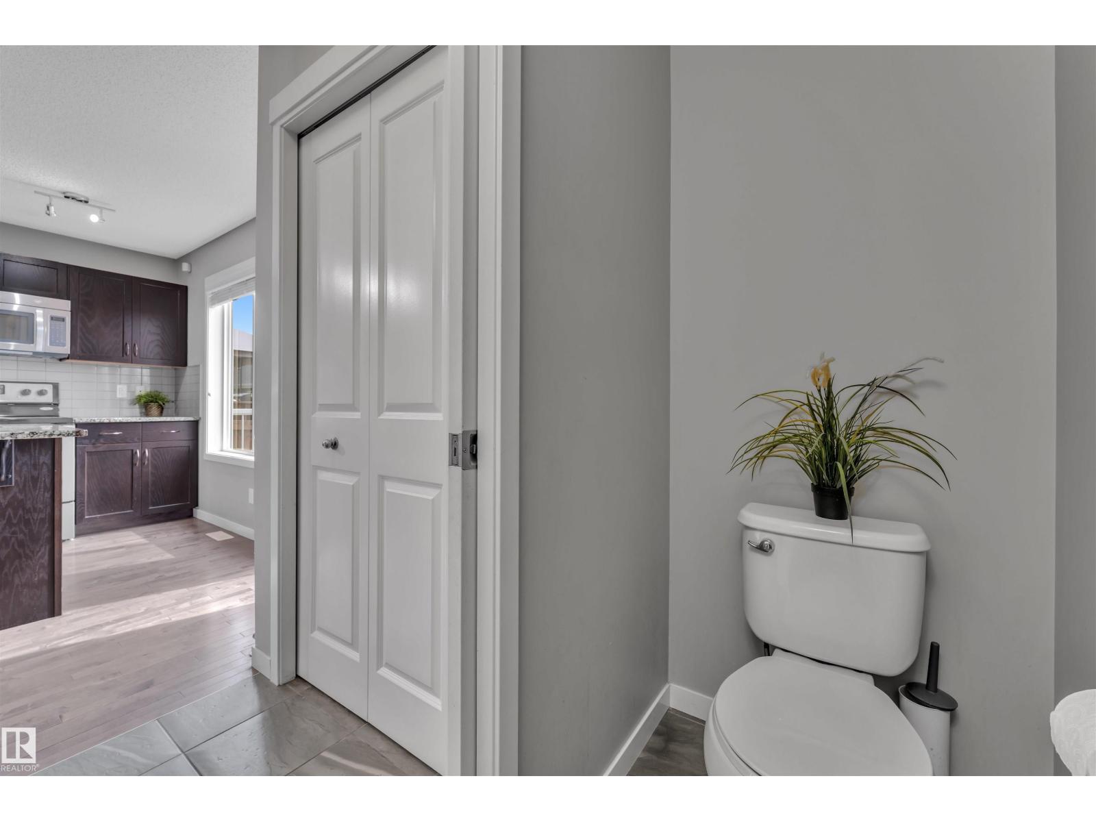 Photo 18 of 5239 20 Av Sw, Edmonton AB