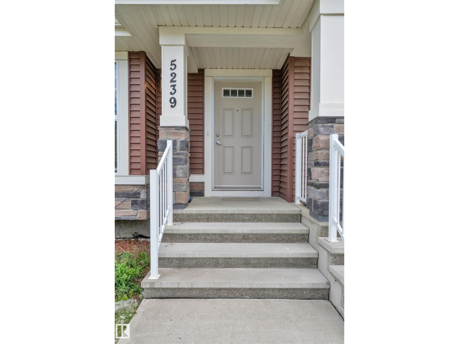 Photo 4 of 5239 20 Av Sw, Edmonton AB