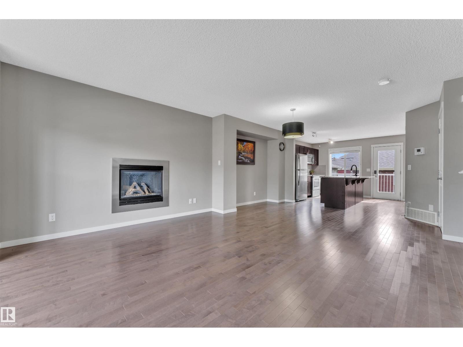 Photo 7 of 5239 20 Av Sw, Edmonton AB