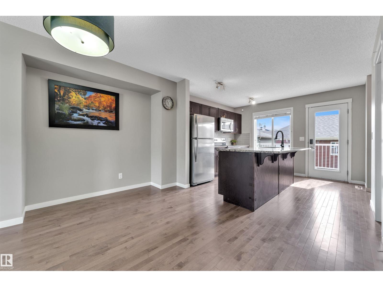 Photo 9 of 5239 20 Av Sw, Edmonton AB