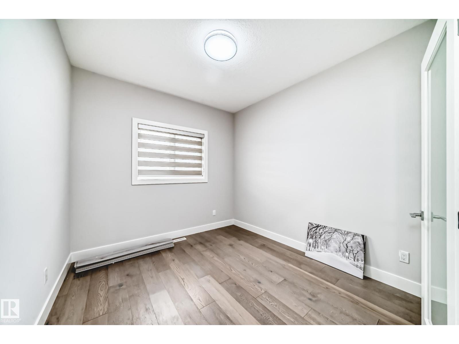 Photo 45 of 6105 19 A Av Sw, Edmonton AB