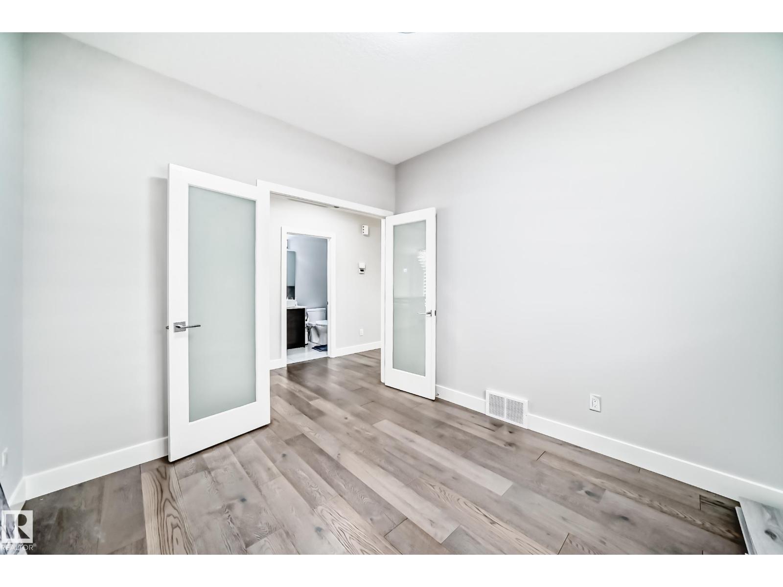 Photo 1 of 6105 19 A Av Sw, Edmonton AB