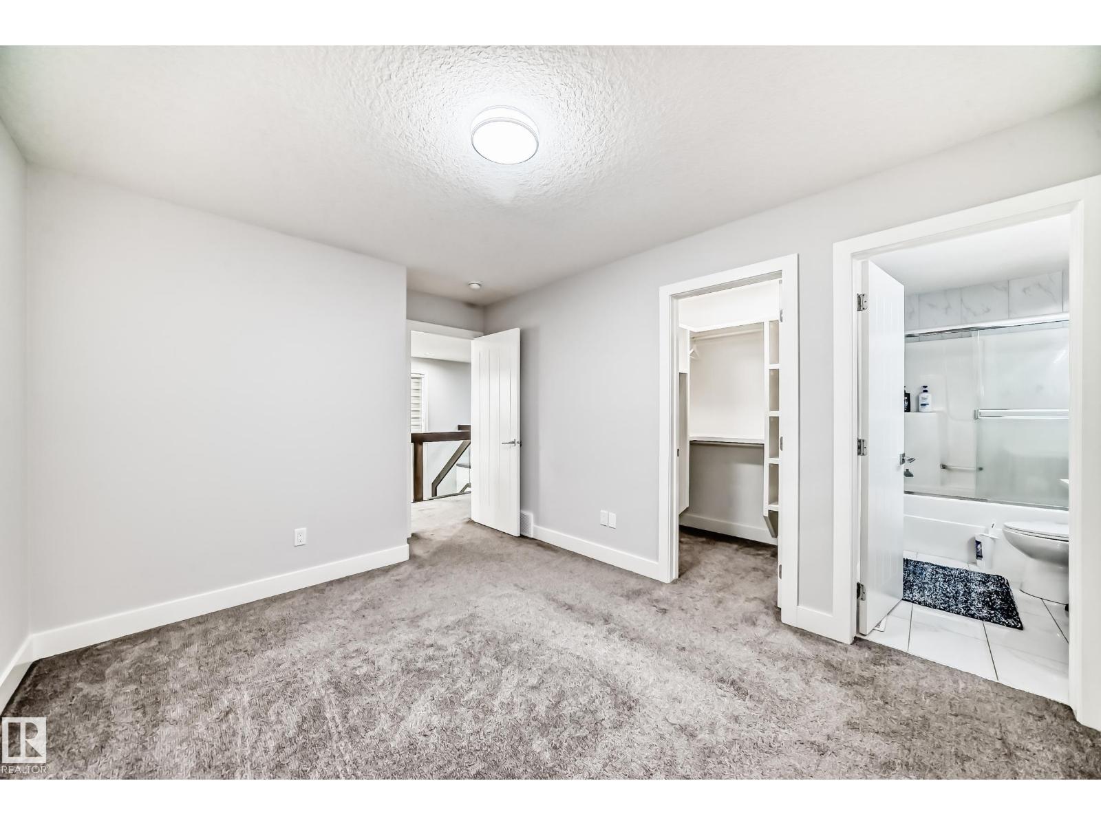 Photo 3 of 6105 19 A Av Sw, Edmonton AB