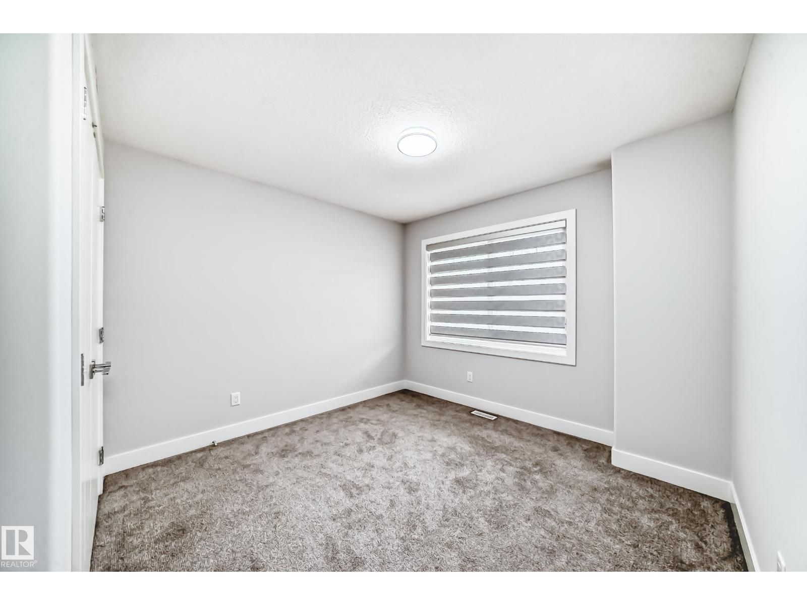 Photo 14 of 6105 19 A Av Sw, Edmonton AB