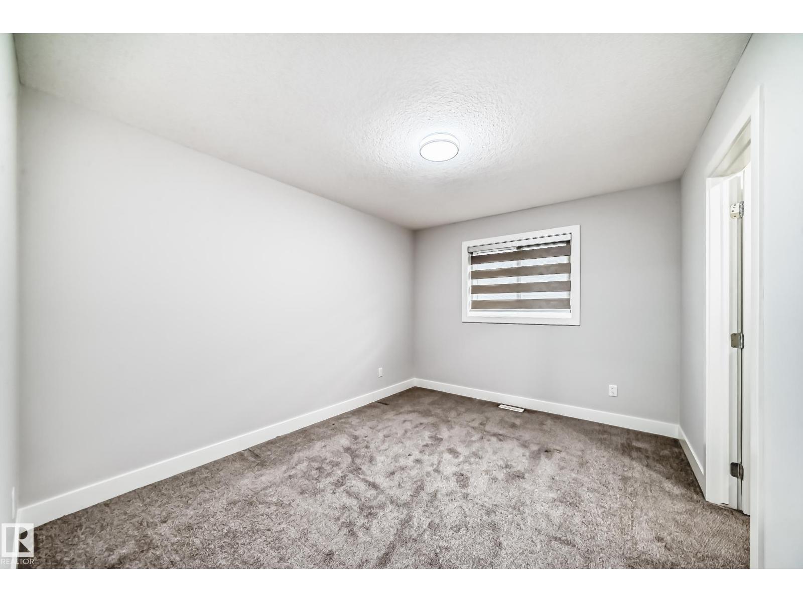 Photo 7 of 6105 19 A Av Sw, Edmonton AB