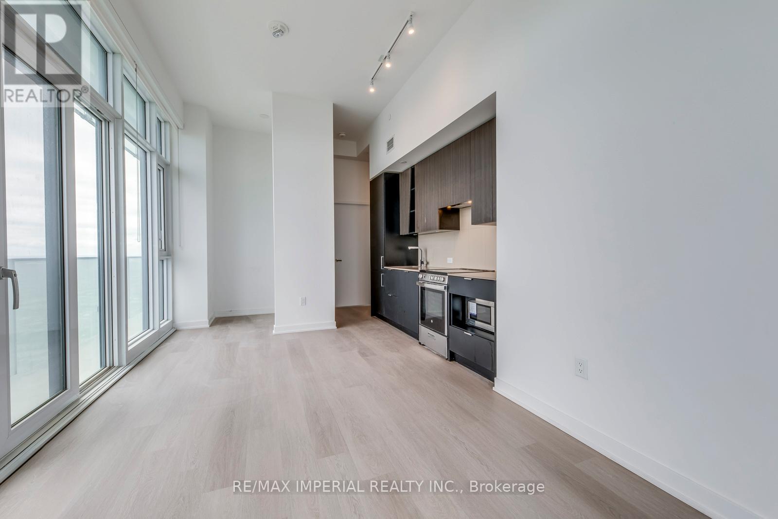 Photo 17 of 4909 3883 Quartz Road, Mississauga ON