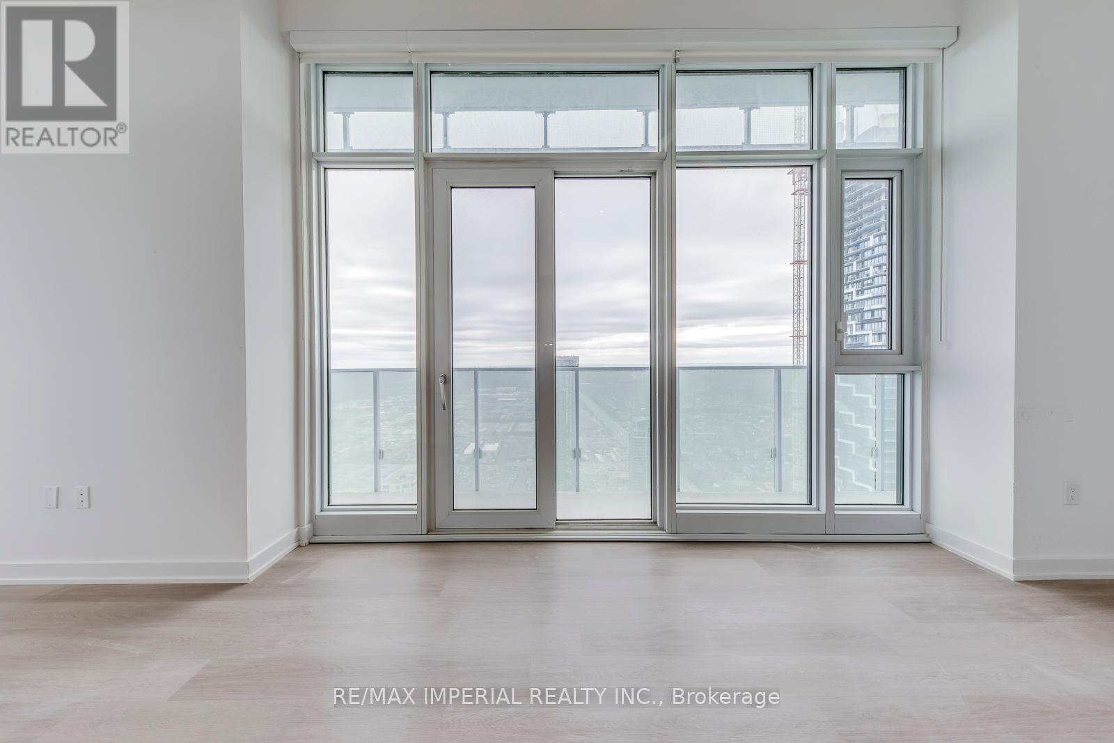 Photo 16 of 4909 3883 Quartz Road, Mississauga ON
