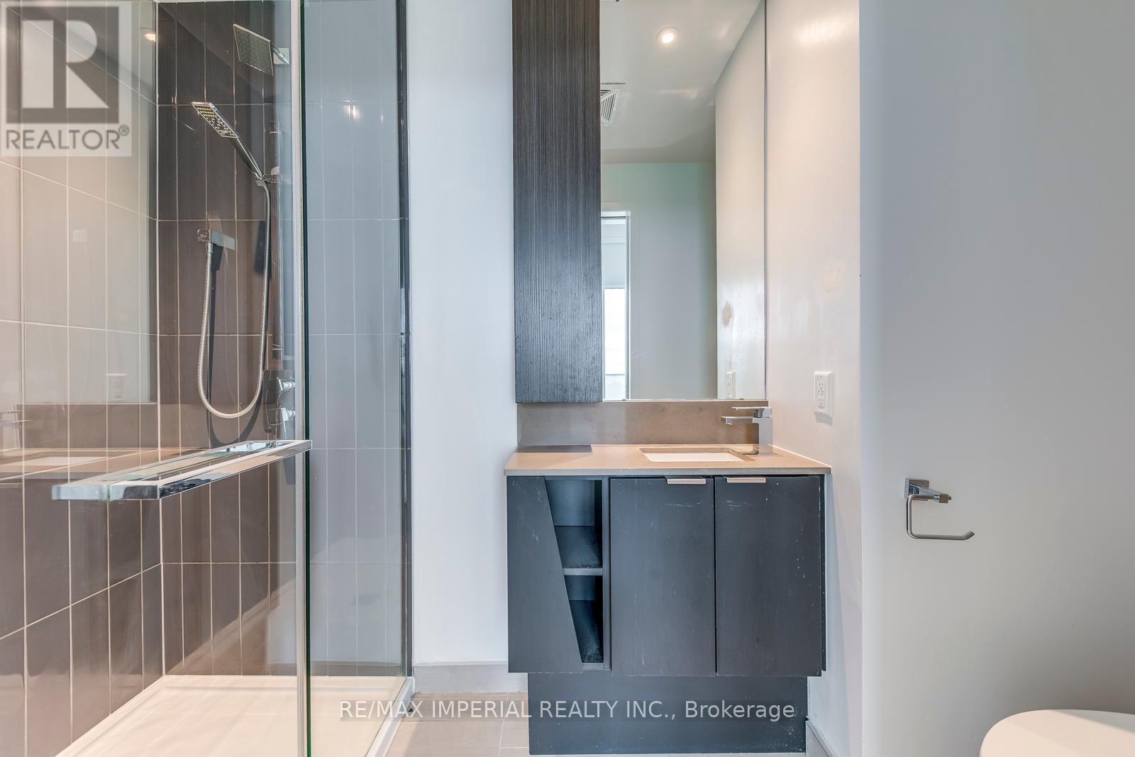 Photo 8 of 4909 3883 Quartz Road, Mississauga ON