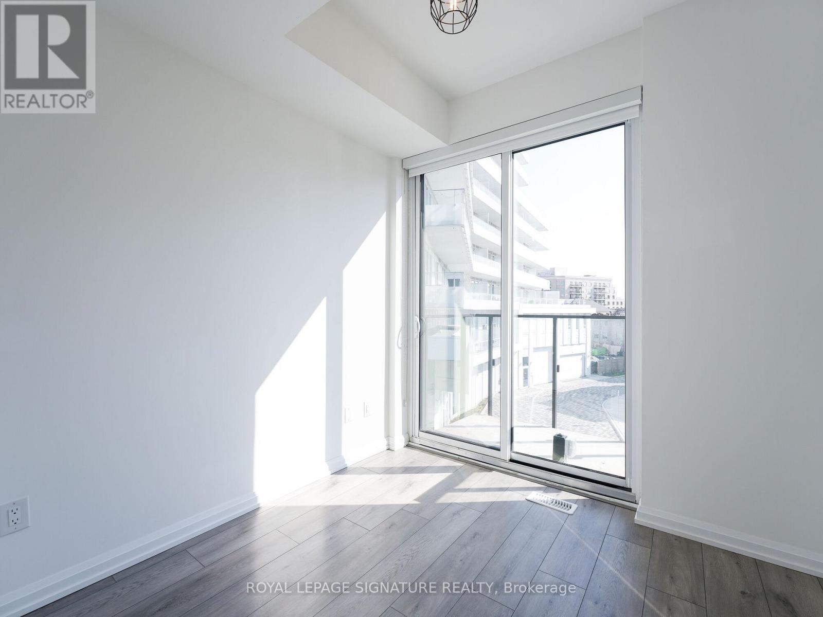 Photo 11 of 50 10 Brin Drive, Toronto ON