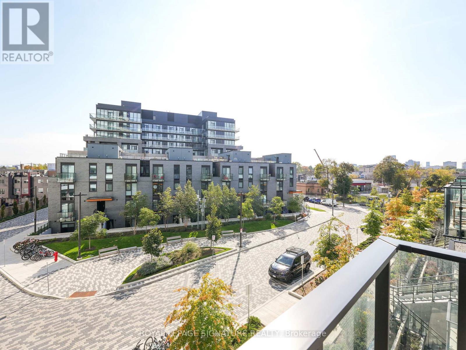 Photo 2 of 50 10 Brin Drive, Toronto ON