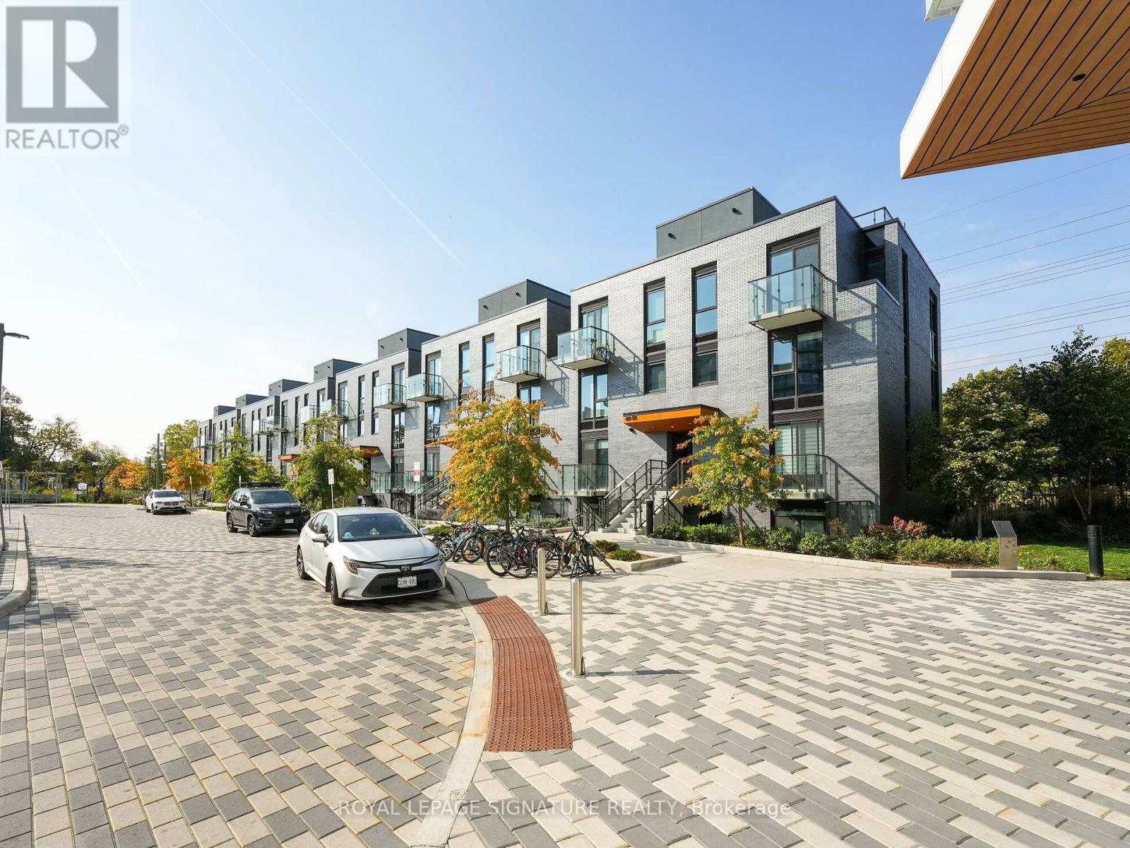 Photo 21 of 50 10 Brin Drive, Toronto ON