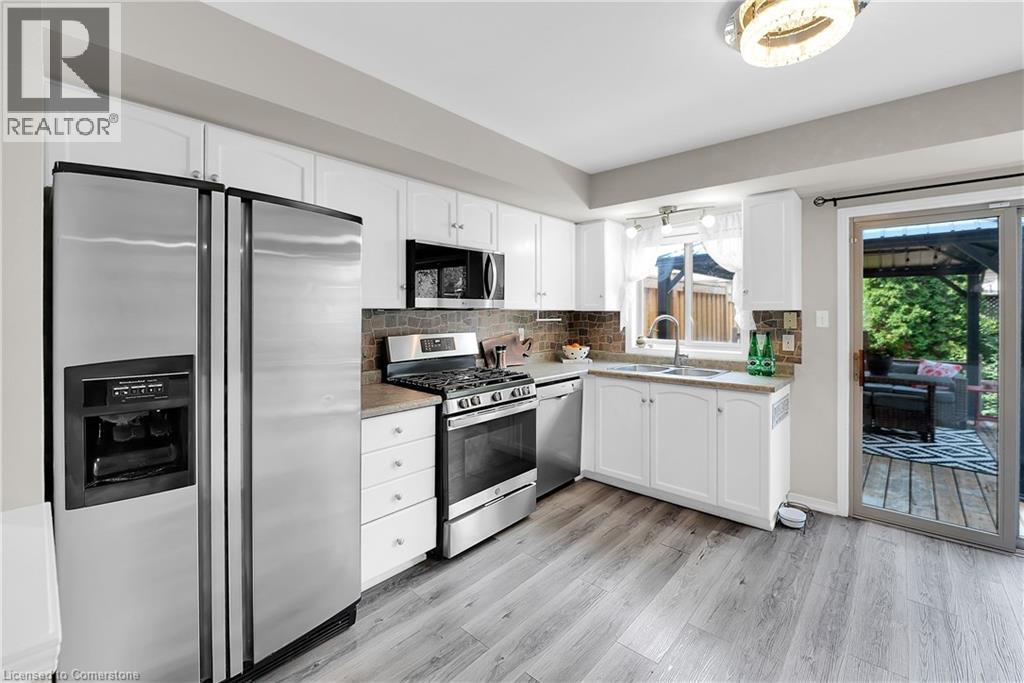 Photo 9 of 6 Southbrook Drive, Binbrook ON