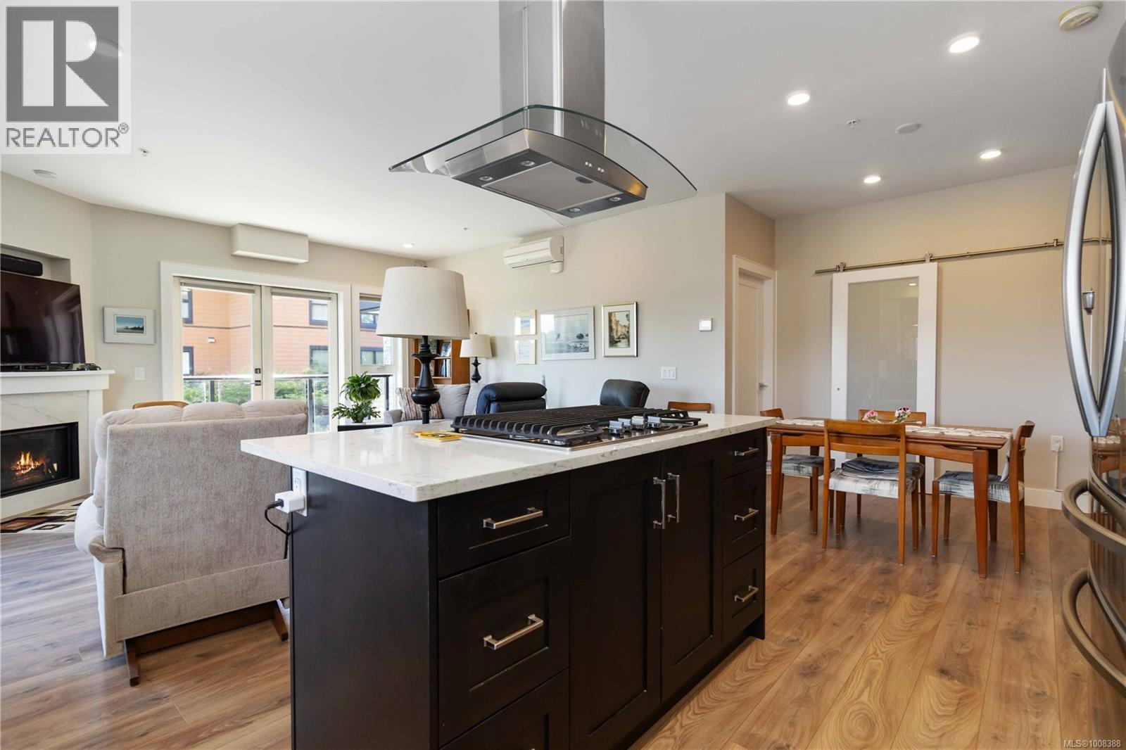 Single Family House for Sale in   Travino Lane Saanich 