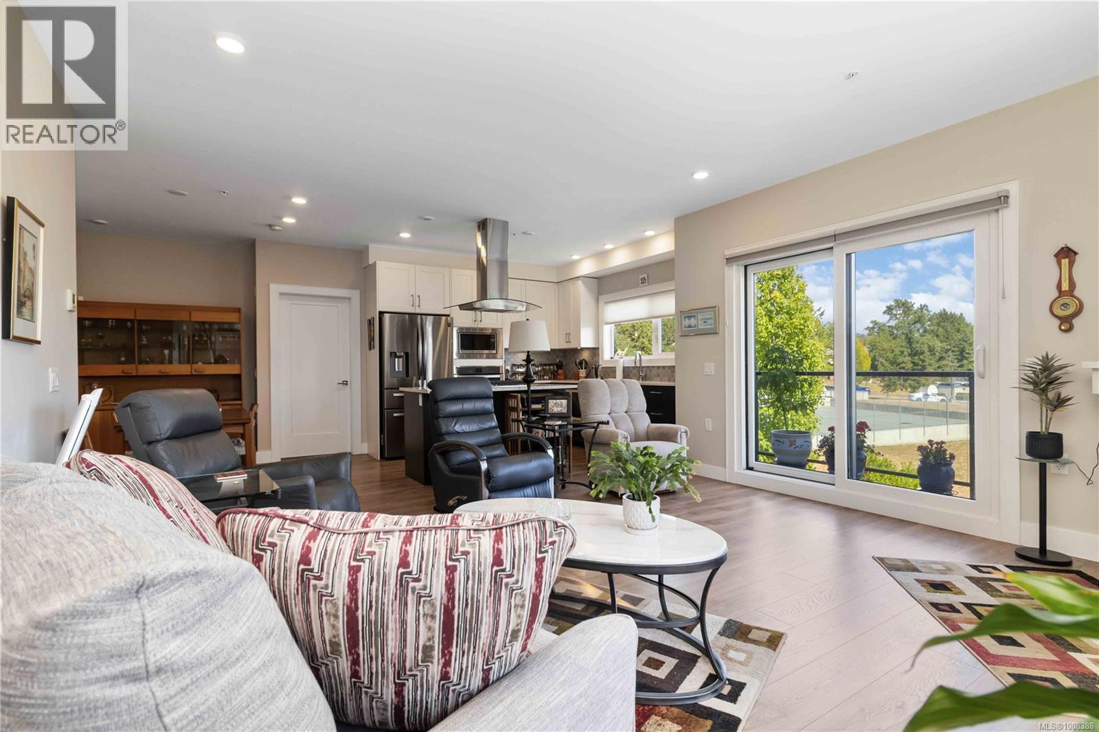 Single Family House for Sale in   Travino Lane Saanich 
