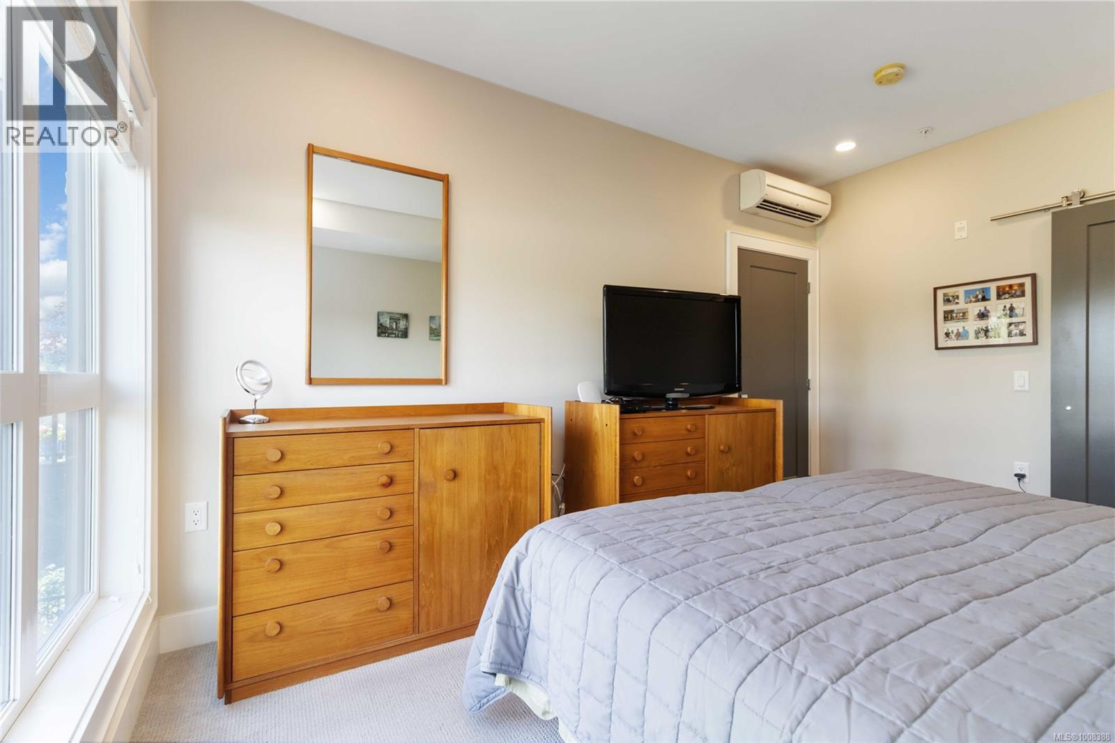 Single Family House for Sale in   Travino Lane Saanich 