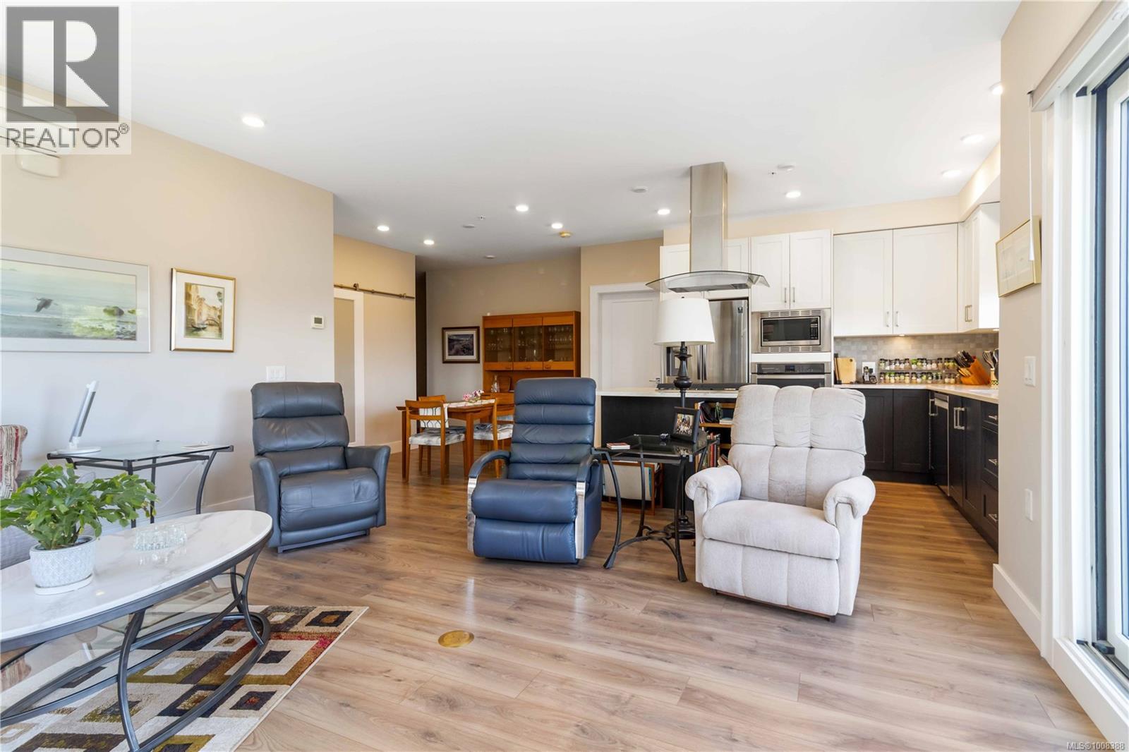 Single Family House for Sale in   Travino Lane Saanich 