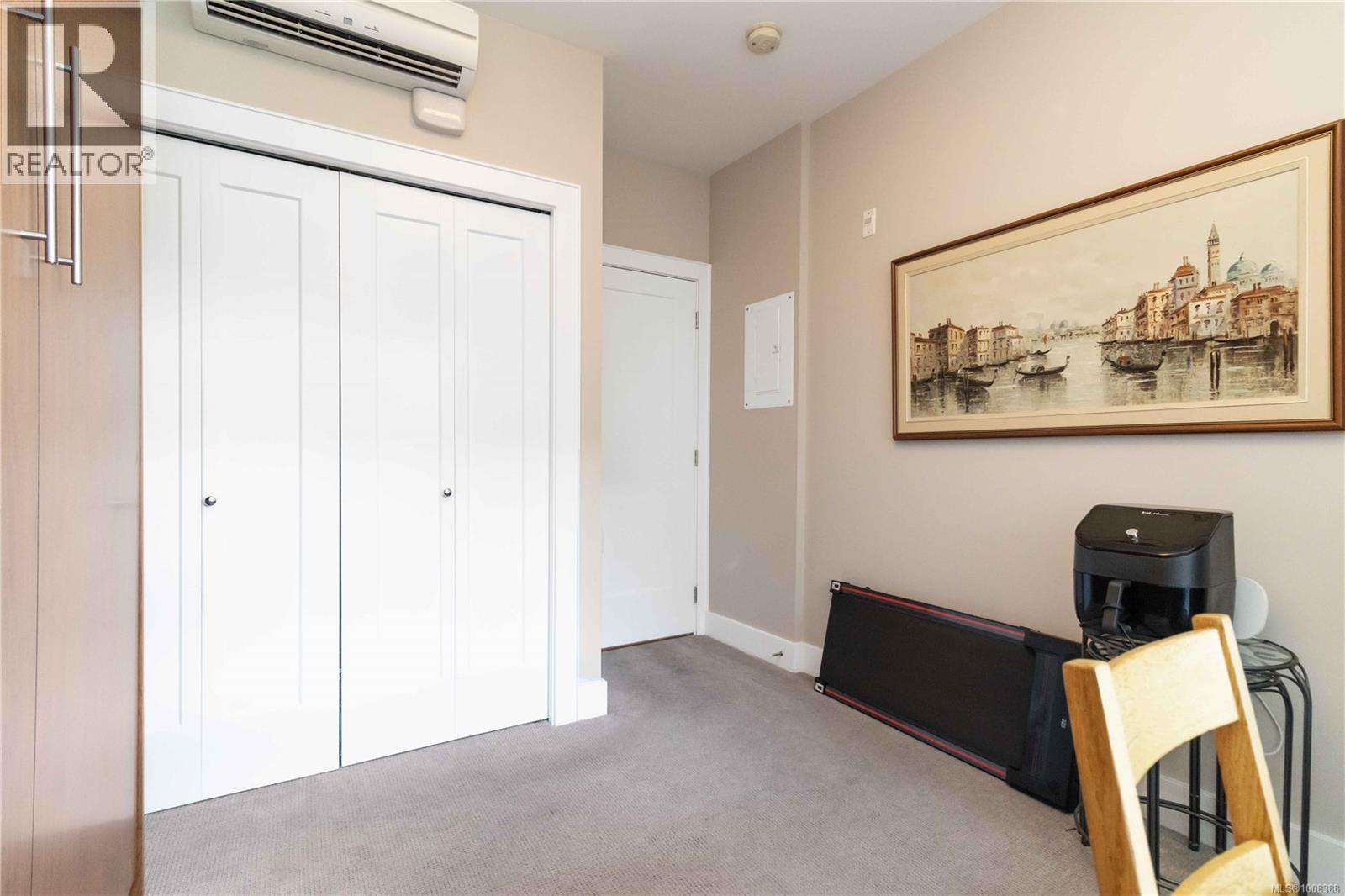 Single Family House for Sale in   Travino Lane Saanich 