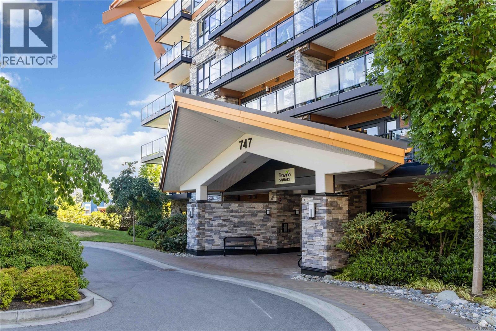 Single Family House for Sale in   Travino Lane Saanich 