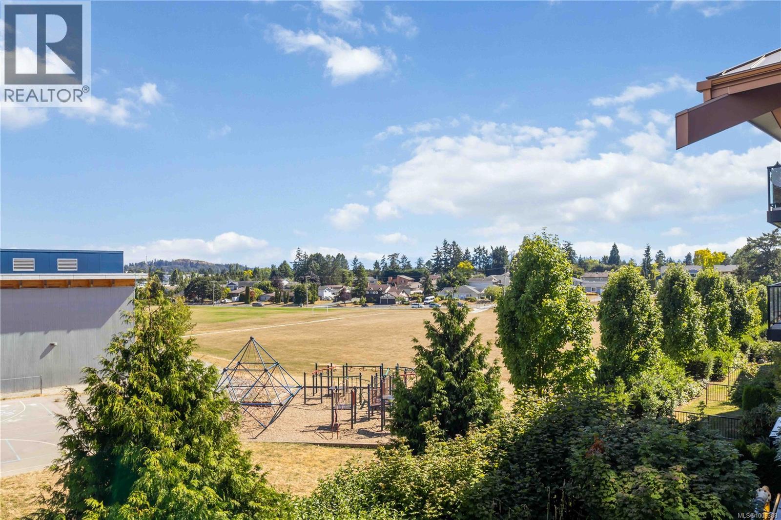 Single Family House for Sale in   Travino Lane Saanich 