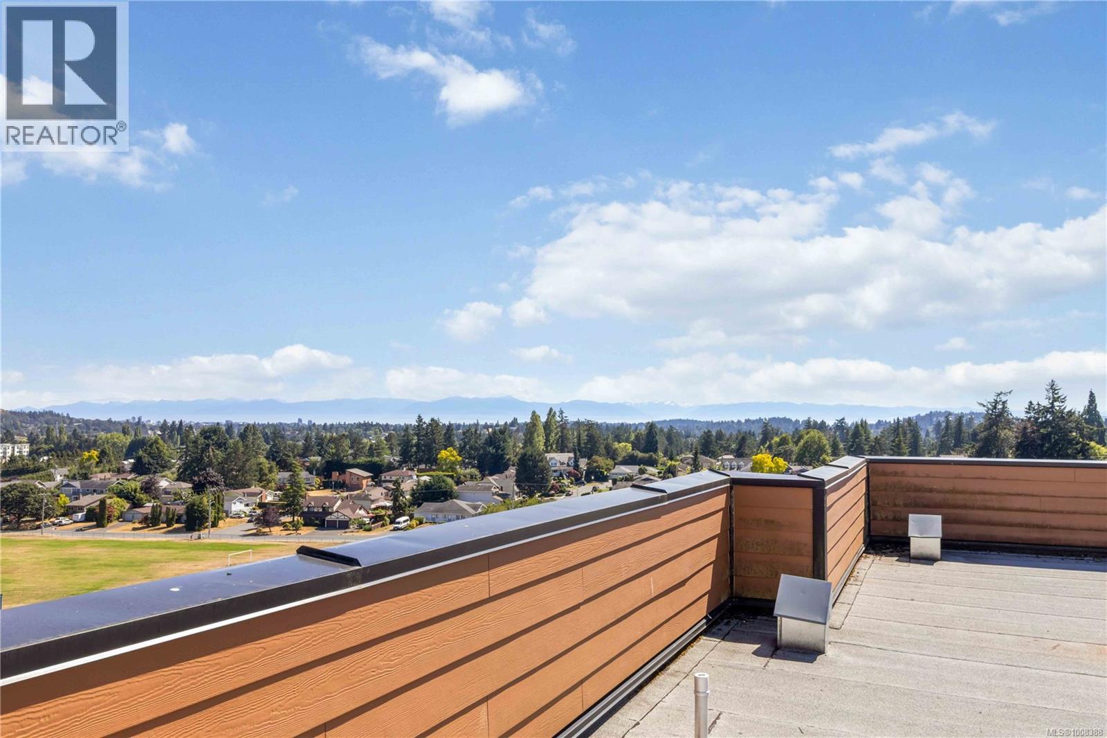 Single Family House for Sale in   Travino Lane Saanich 