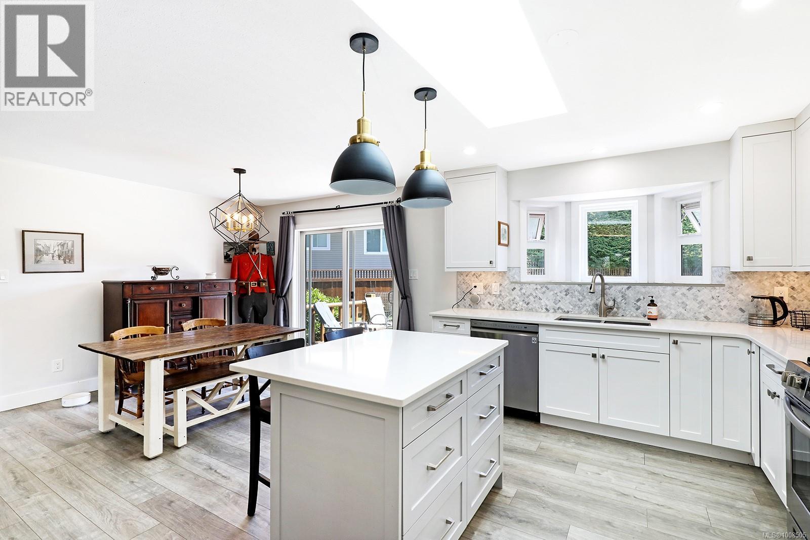Photo 23 of 2695 Carstairs Dr, Courtenay BC