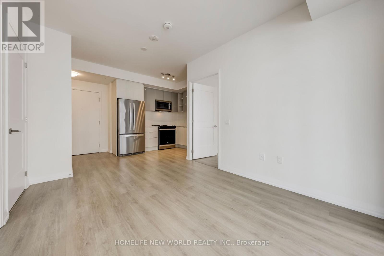 Photo 4 of 1011 50 Dunfield Avenue, Toronto ON