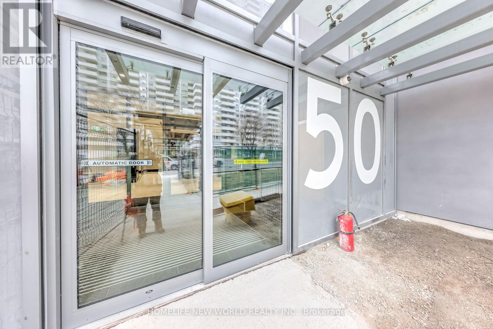 Photo 9 of 1011 50 Dunfield Avenue, Toronto ON