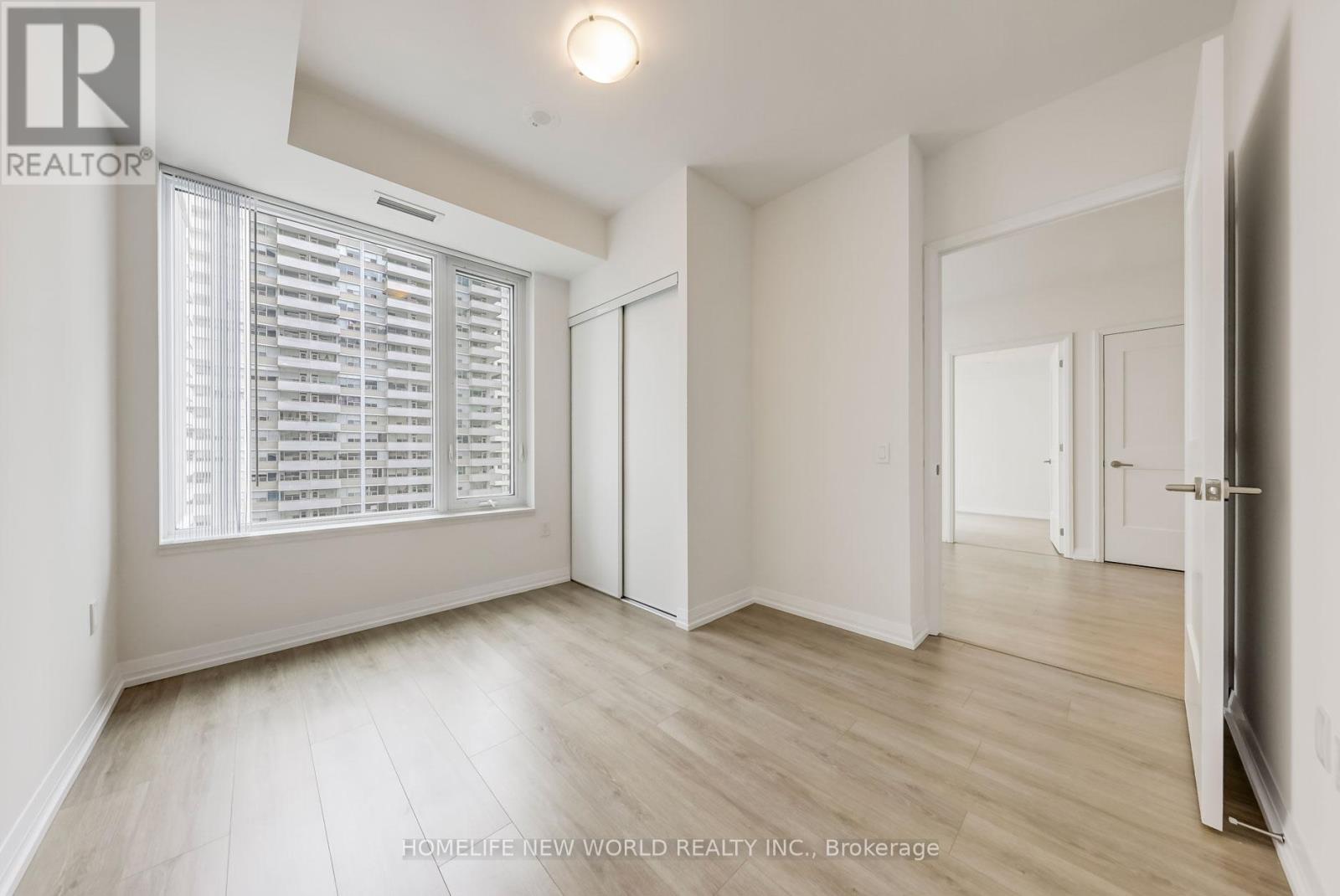 Photo 14 of 1011 50 Dunfield Avenue, Toronto ON