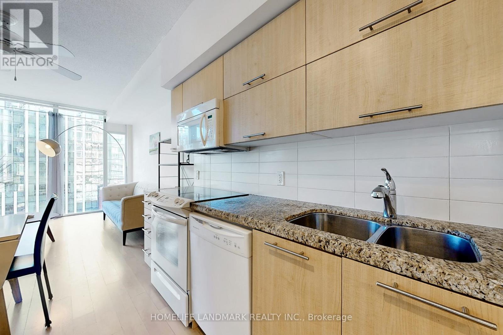 Photo 18 of 1001 21 Nelson Street, Toronto ON