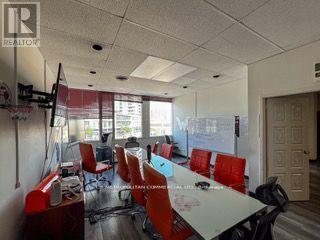 Photo 10 of Upper 64 Vaughan Road, Toronto ON