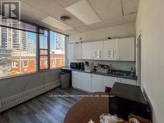 Photo 12 of Upper 64 Vaughan Road, Toronto ON