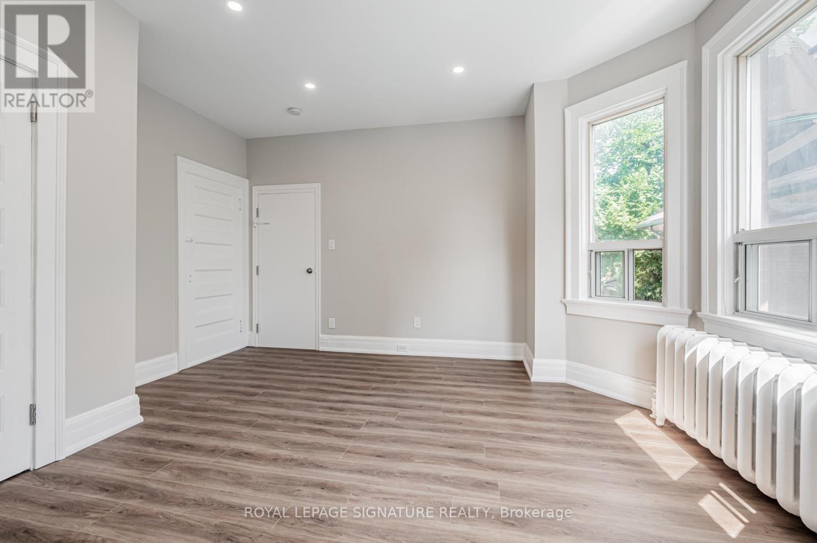 Photo 25 of 2 A 382 Palmerston Boulevard, Toronto ON