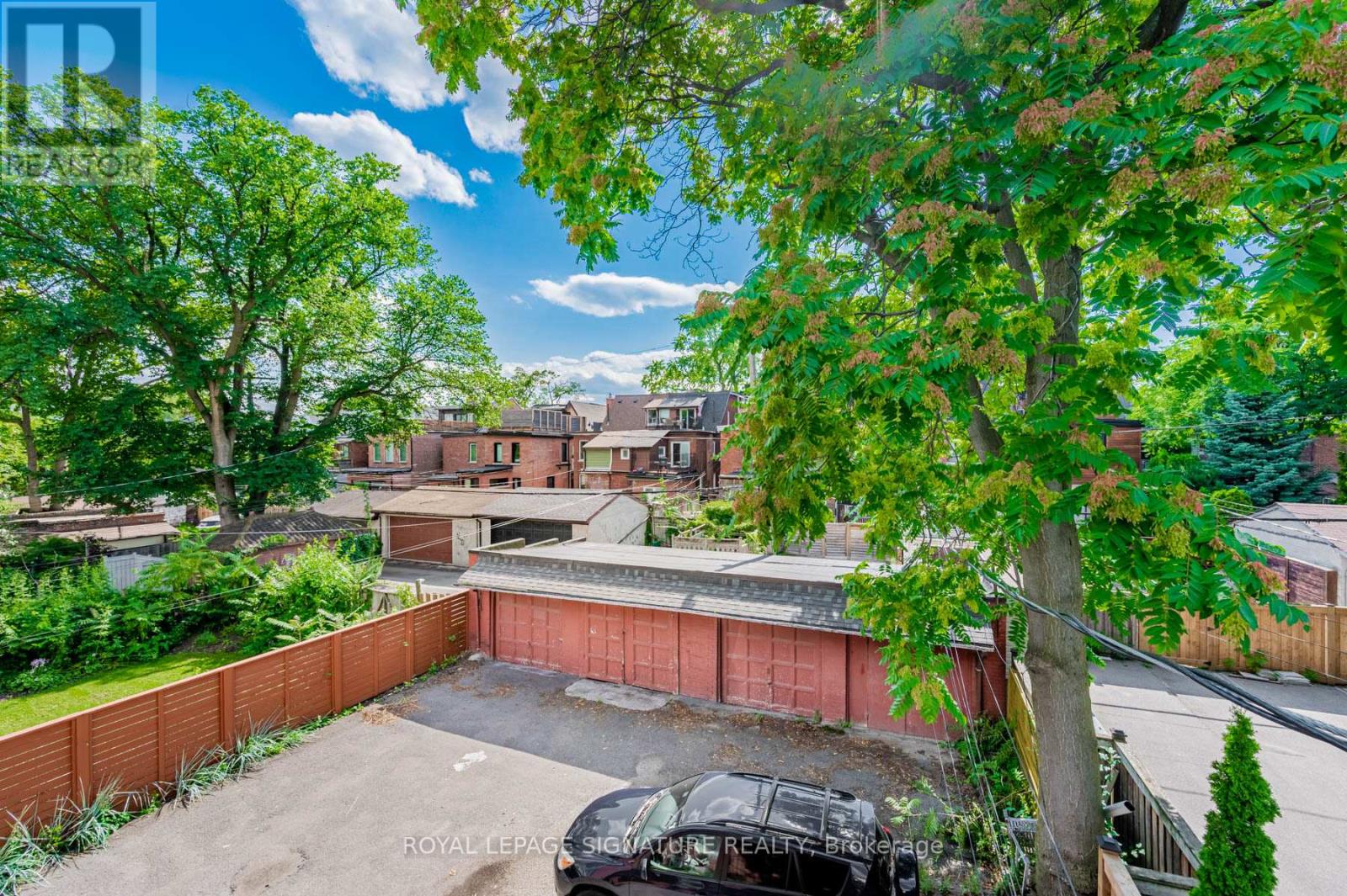 Photo 22 of 2 A 382 Palmerston Boulevard, Toronto ON