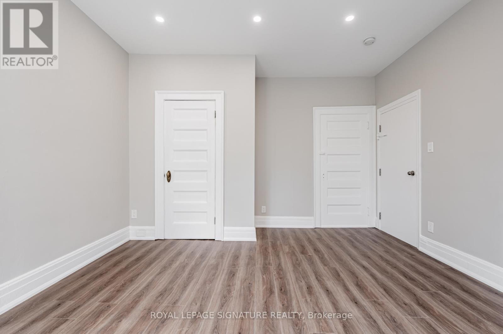 Photo 27 of 2 A 382 Palmerston Boulevard, Toronto ON