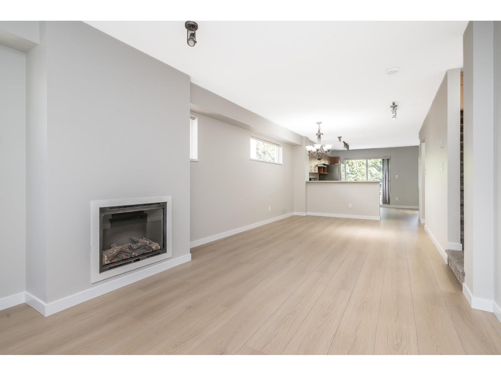 Photo 10 of 66 15155 62 A Avenue, Surrey BC