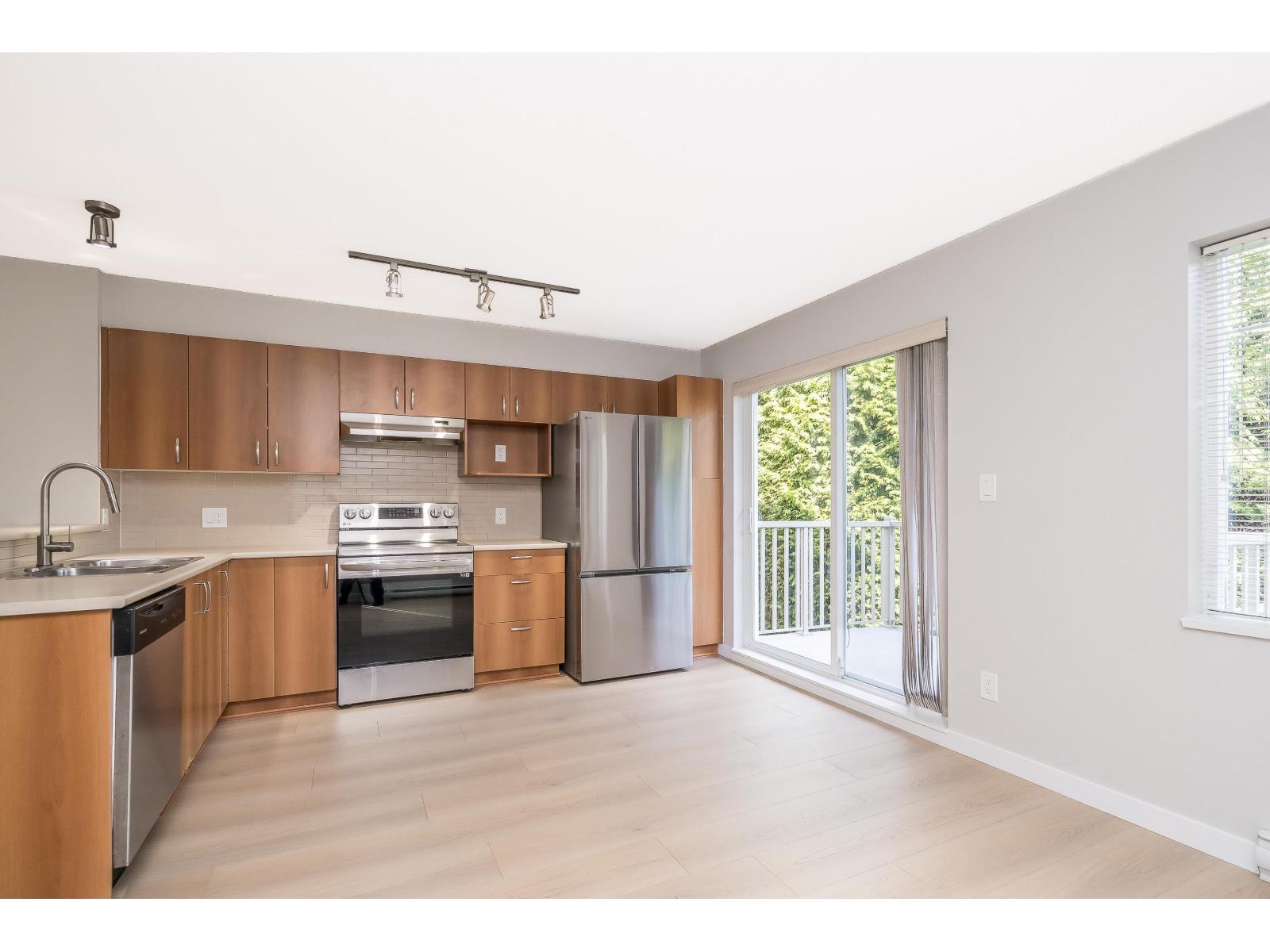 Photo 2 of 66 15155 62 A Avenue, Surrey BC