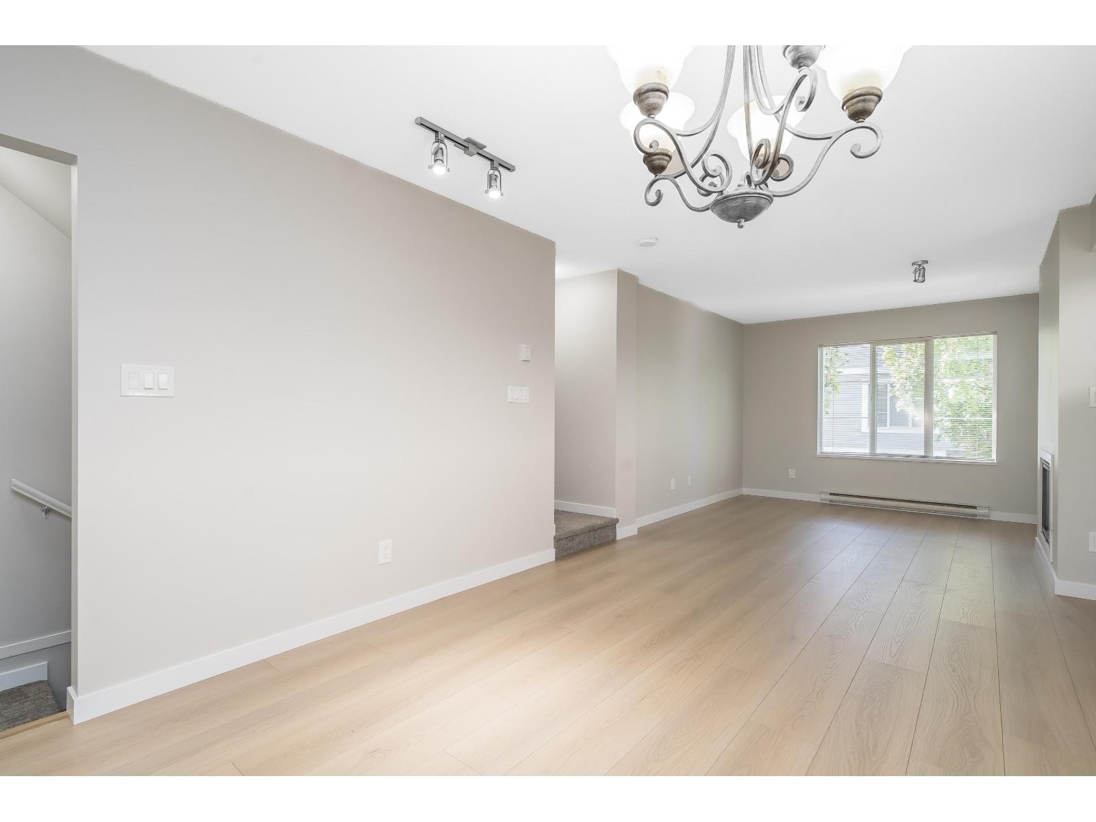 Photo 11 of 66 15155 62 A Avenue, Surrey BC
