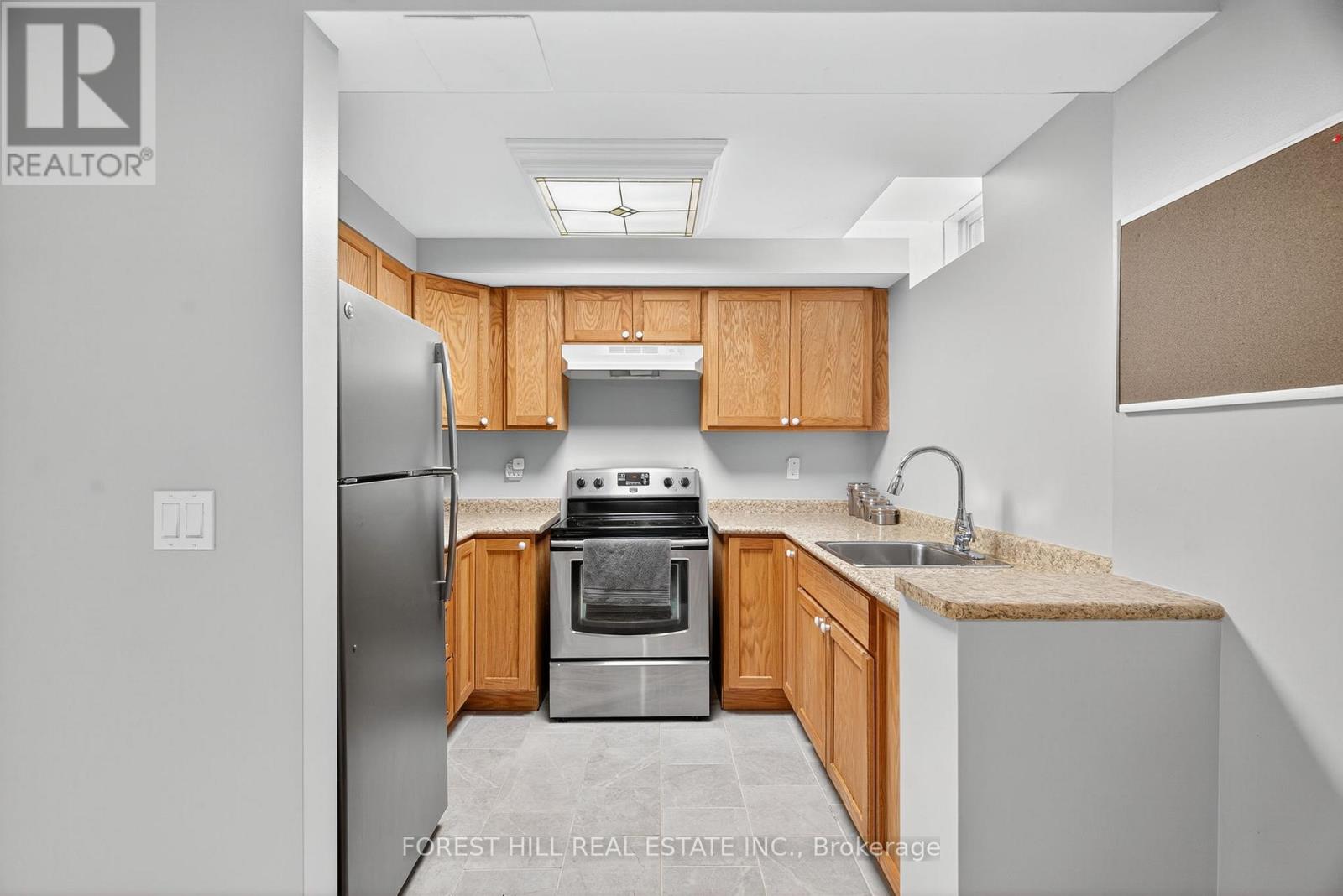 Photo 26 of 24 Vesna Court, Clarington ON