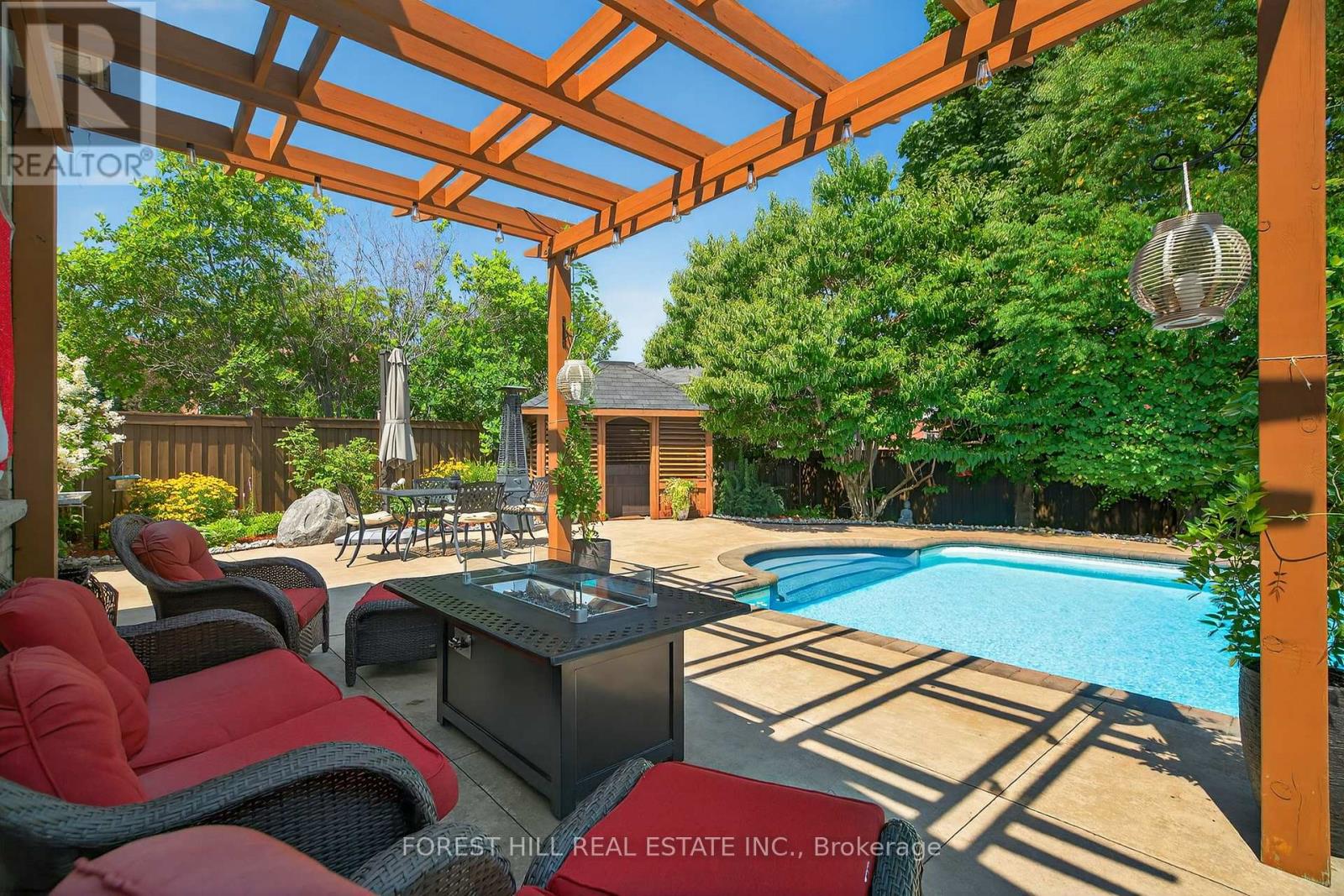 Photo 30 of 24 Vesna Court, Clarington ON
