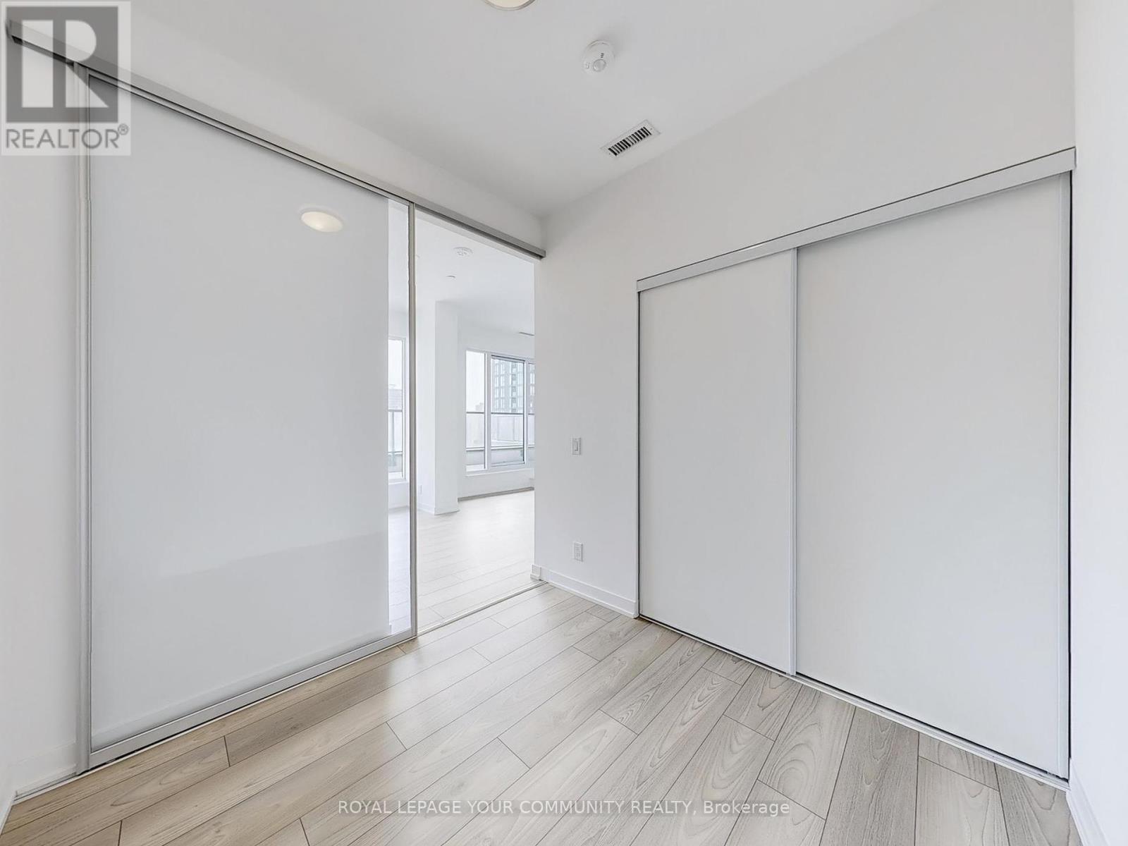Photo 36 of 517 285 Dufferin Street, Toronto ON